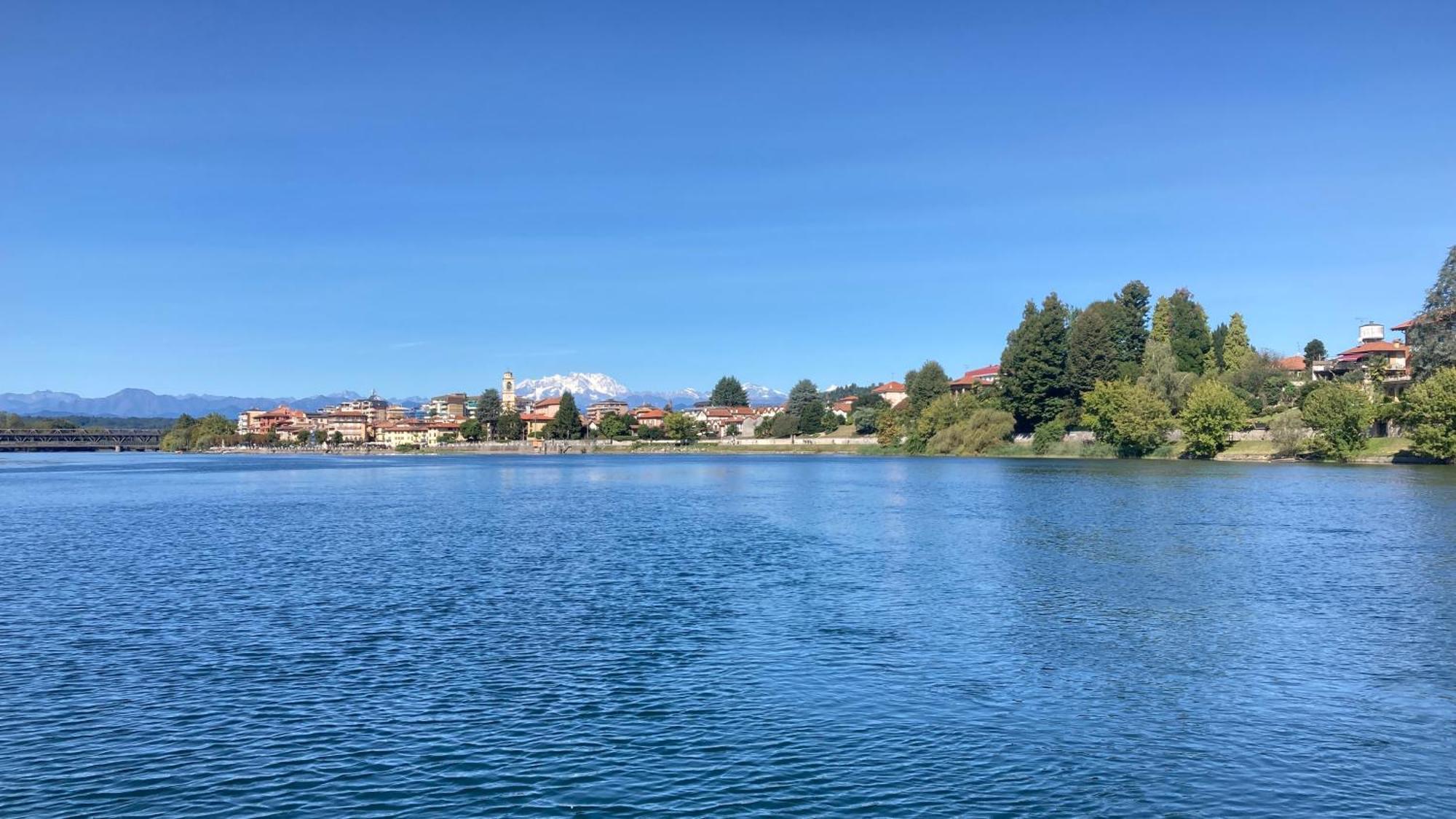 Your Place By The Lake - Near Leonardo Academy, Mxp Sesto Calende Luaran gambar